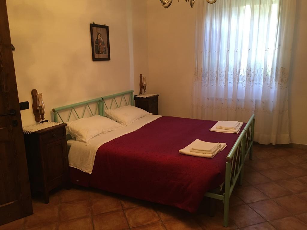 Appartamenti E Camere Il Poggio Di D'Angeli Lidia Auditore Bagian luar foto