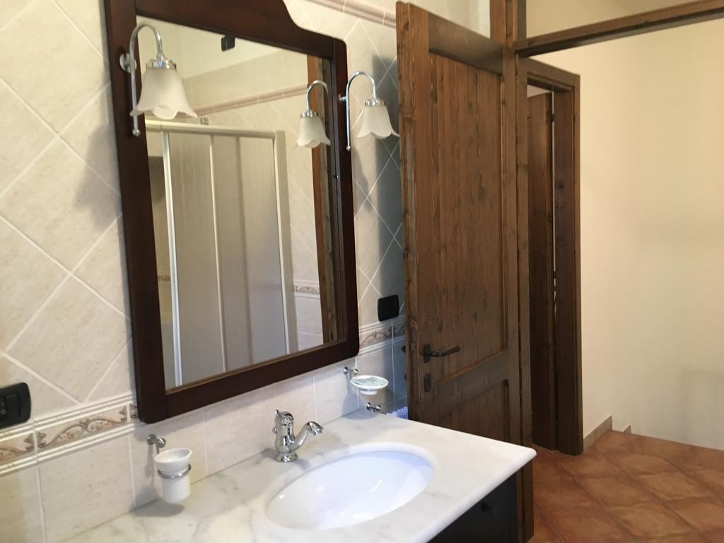 Appartamenti E Camere Il Poggio Di D'Angeli Lidia Auditore Bagian luar foto