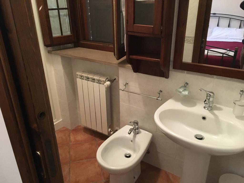 Appartamenti E Camere Il Poggio Di D'Angeli Lidia Auditore Bagian luar foto