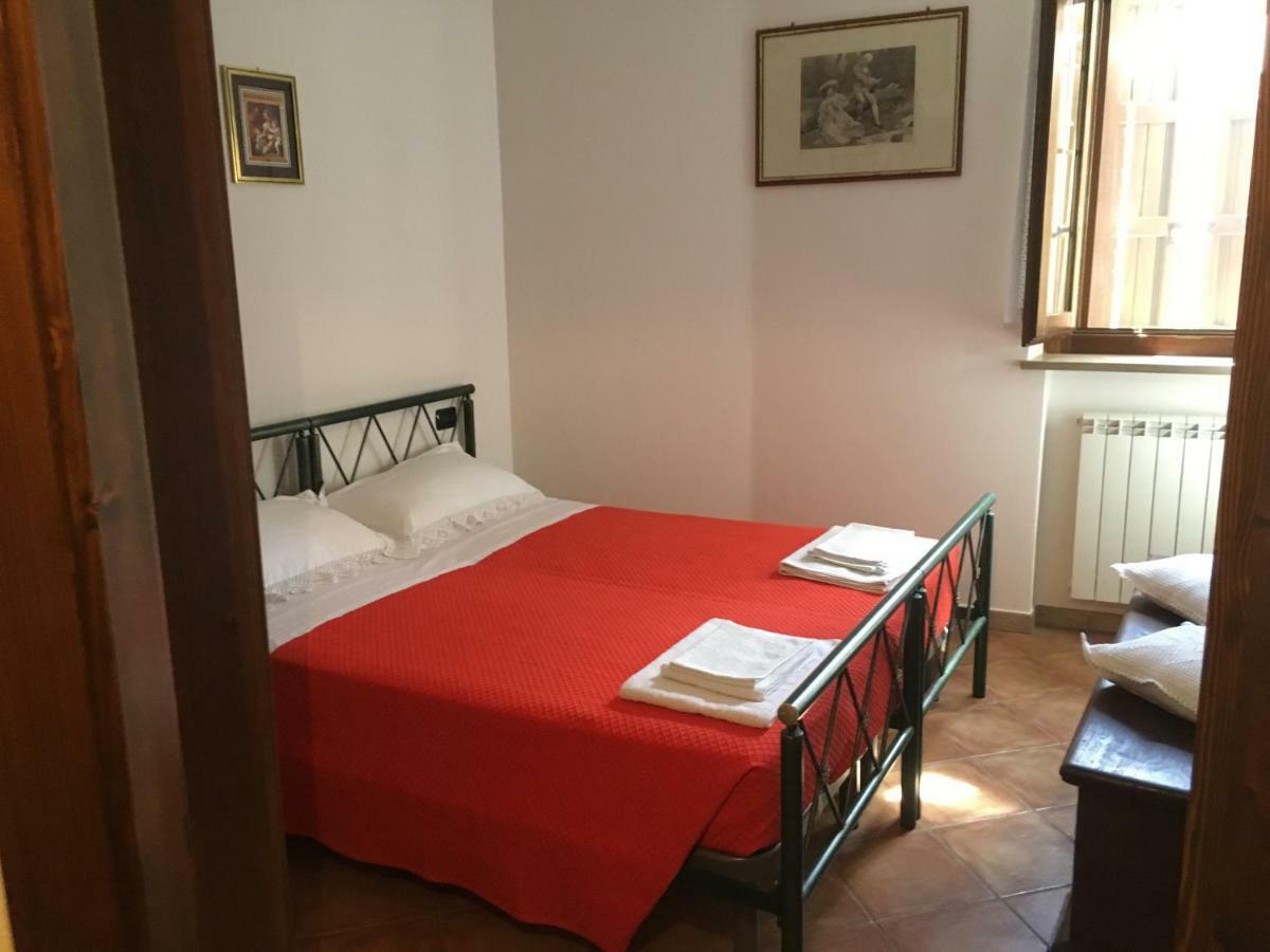 Appartamenti E Camere Il Poggio Di D'Angeli Lidia Auditore Bagian luar foto